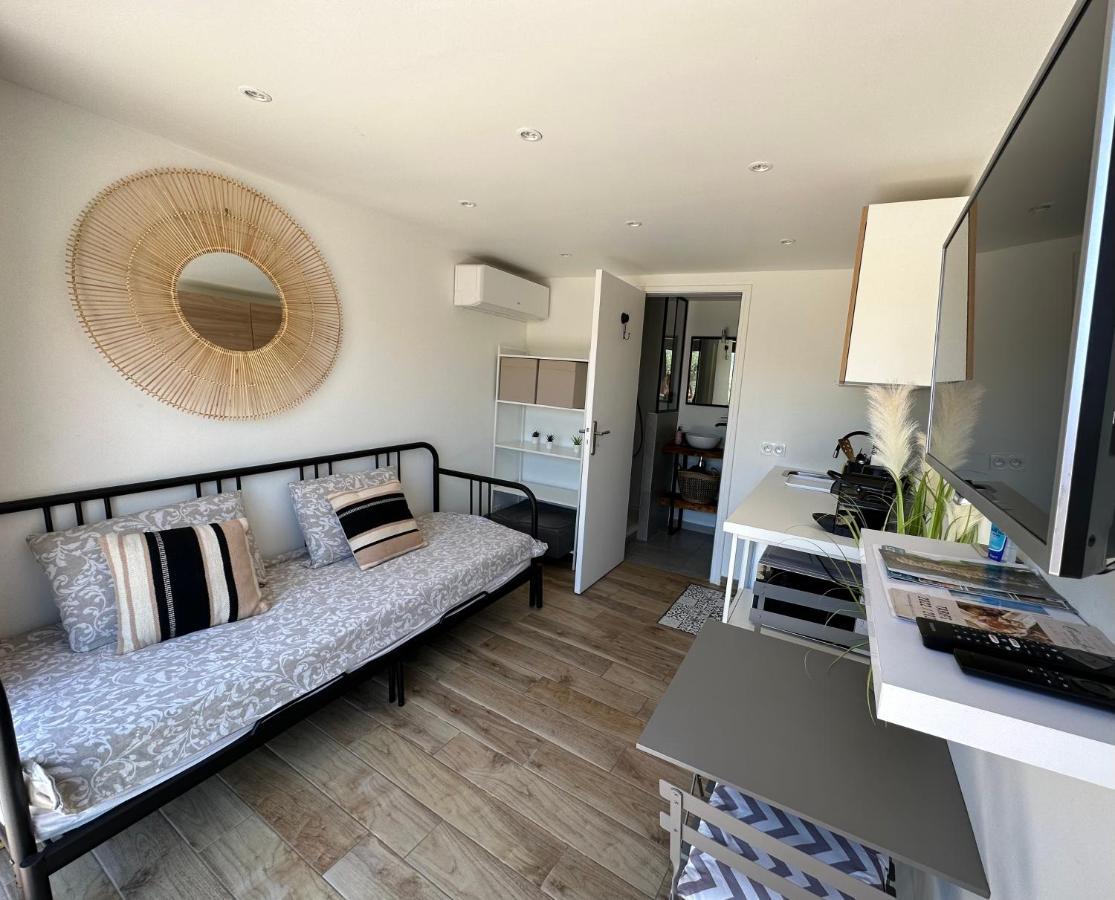 Studio Collobrieres Vue Sur Village Zewnętrze zdjęcie